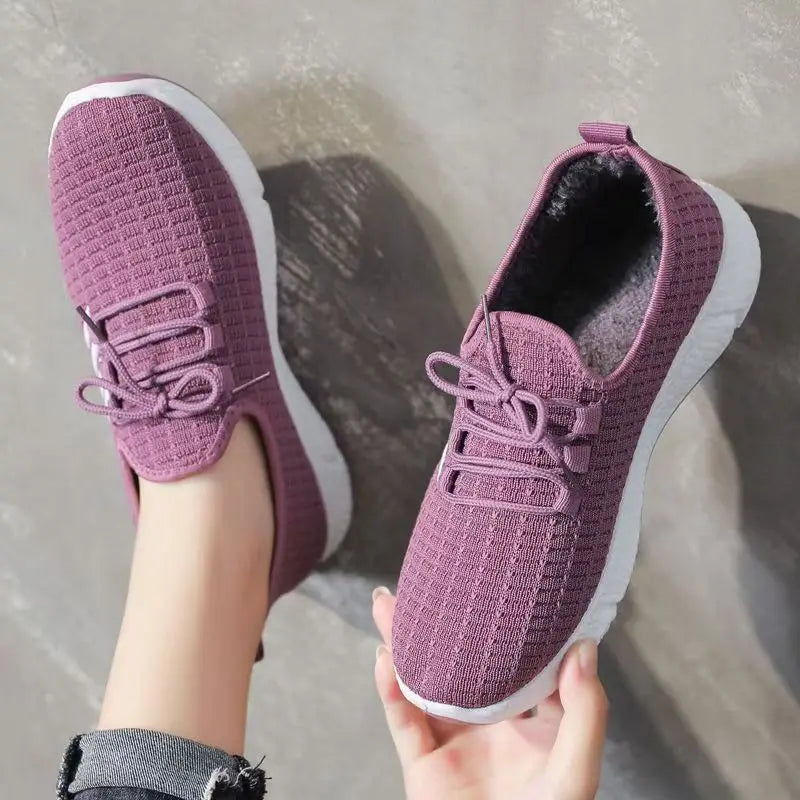 Women's Knit Low-Top Flats with Soft Sole,