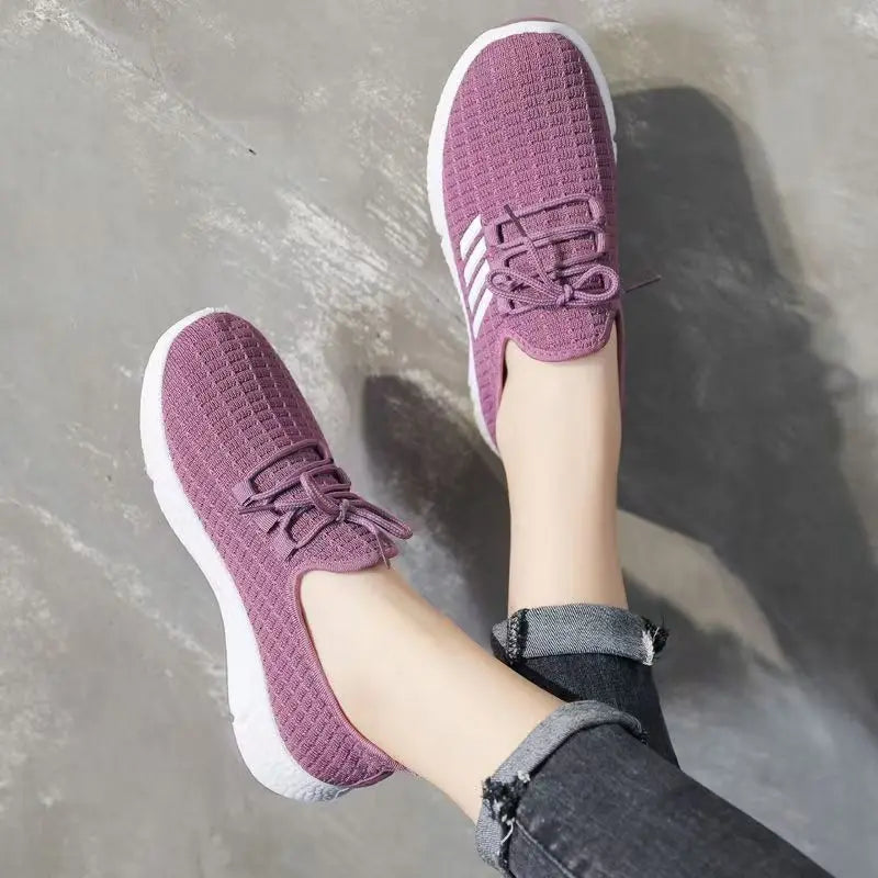 Women's Knit Low-Top Flats with Soft Sole,